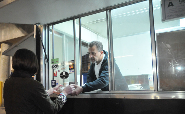 DUSDAC members sampled Mama Duke’s food truck which served Mediterranean food with a
southern twist.